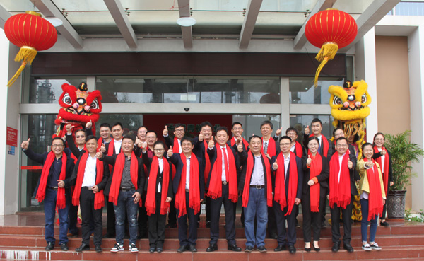 千秋偉業(yè)添錦繡 萬里鵬程展宏圖 —— 常青樹舞獅獻瑞賀新春，歡天喜地迎開工！